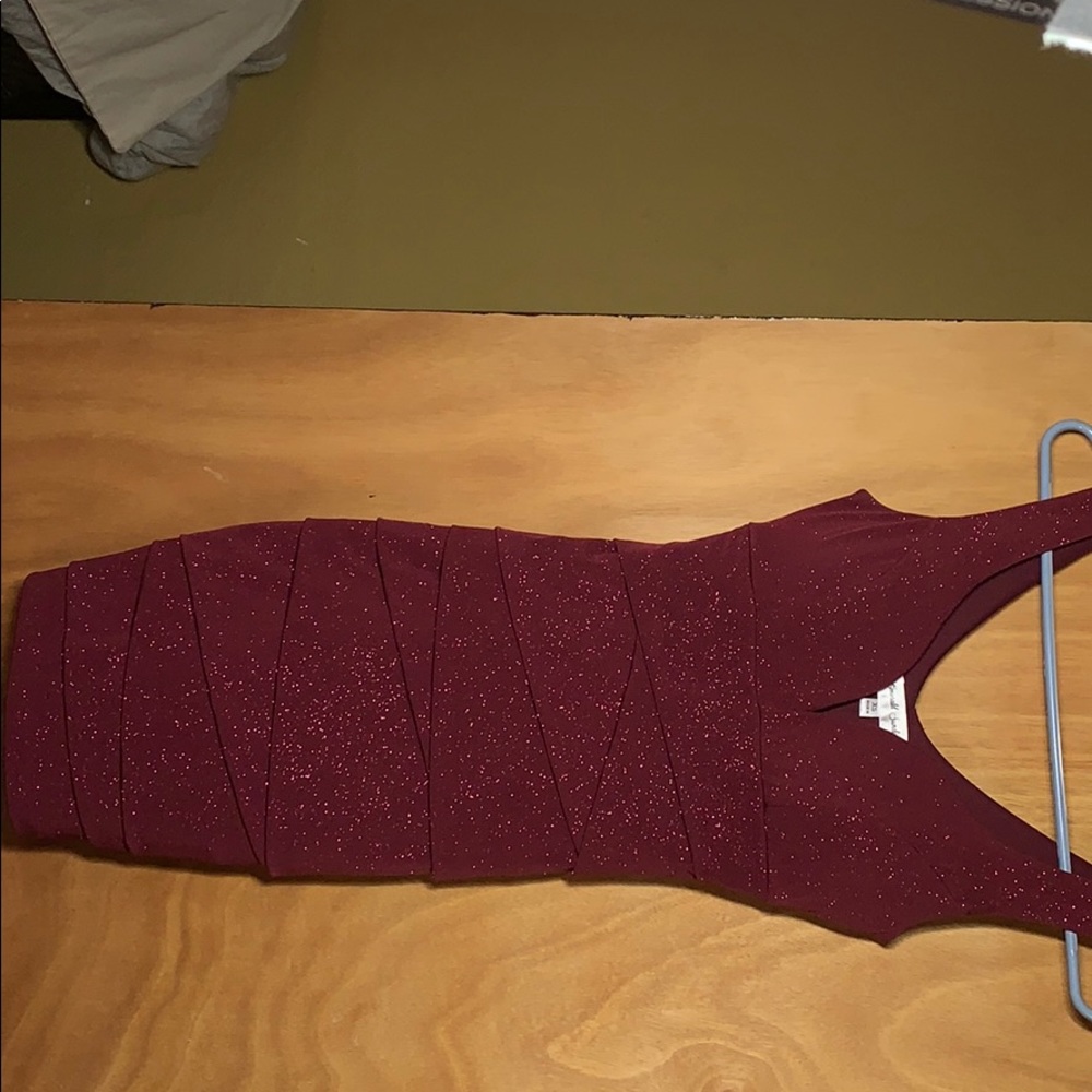 Burgundy Shimmer dress Xs